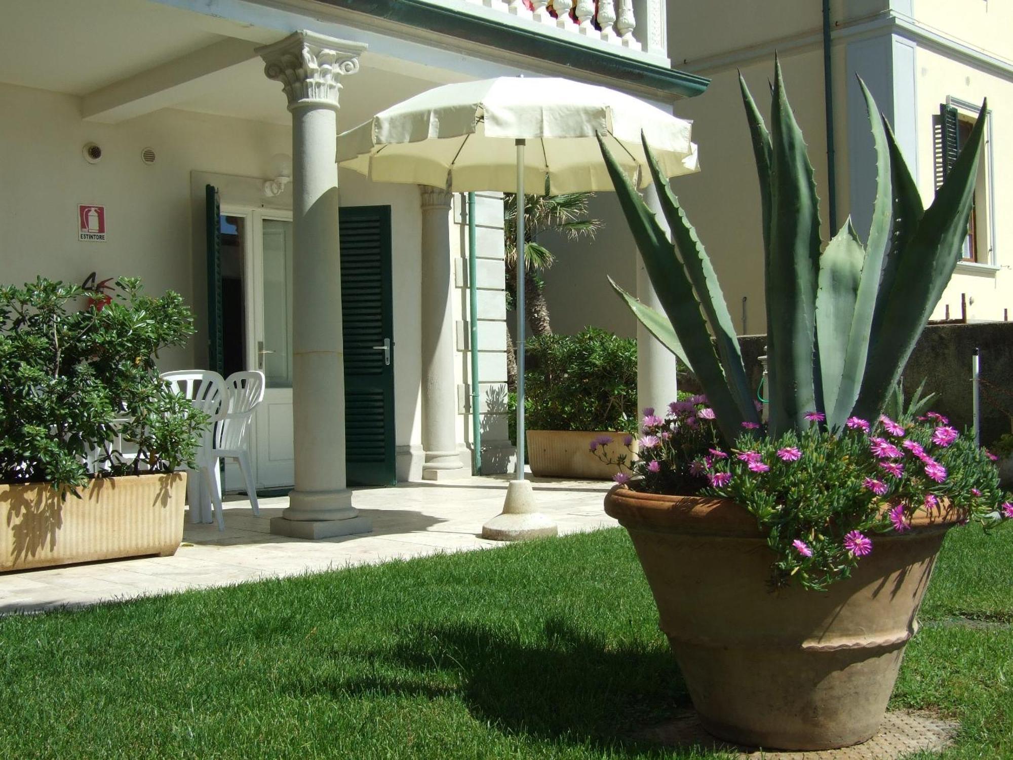 Residence Villa Piani Сан Винченцо Екстериор снимка
